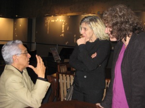 Com a querida amiga e grande atriz Denise Stoklos, após recital no SESC/São Paulo
